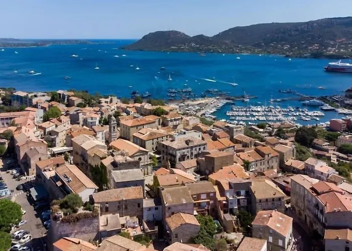De Standing Avec Piscine Et Terrasse * Porto-Vecchio (Corsica)