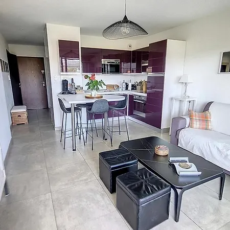 Διαμέρισμα De Standing Avec Piscine Et Terrasse